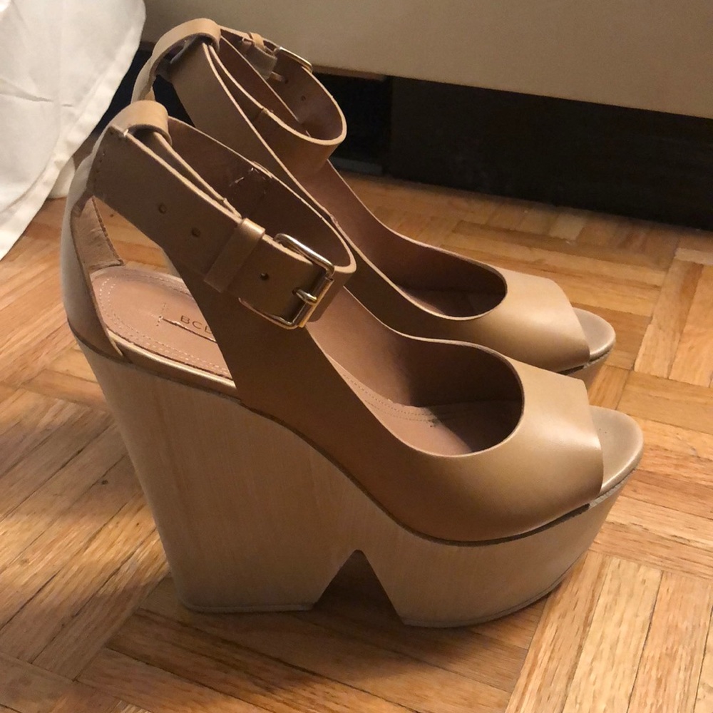BCBG wedges